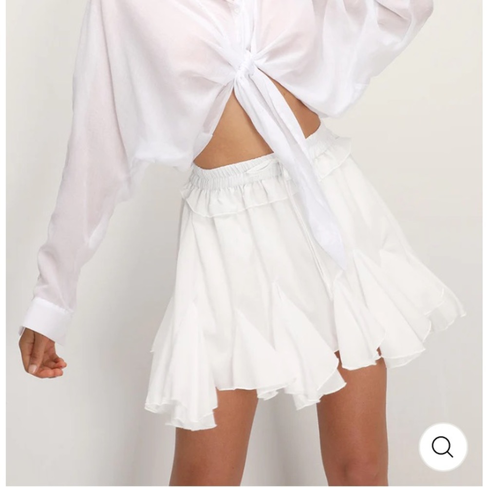 STORETS Emilee Angelic Skort in white